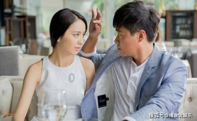 女子身绑 14 瓶茅台入境，国外茅台的价格为什么比国内便宜？游戏画面